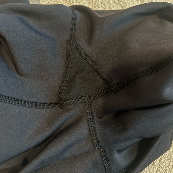 Lululemon Invigorate High-Rise Crop 23" Black, 8 - Picture 13 of 15